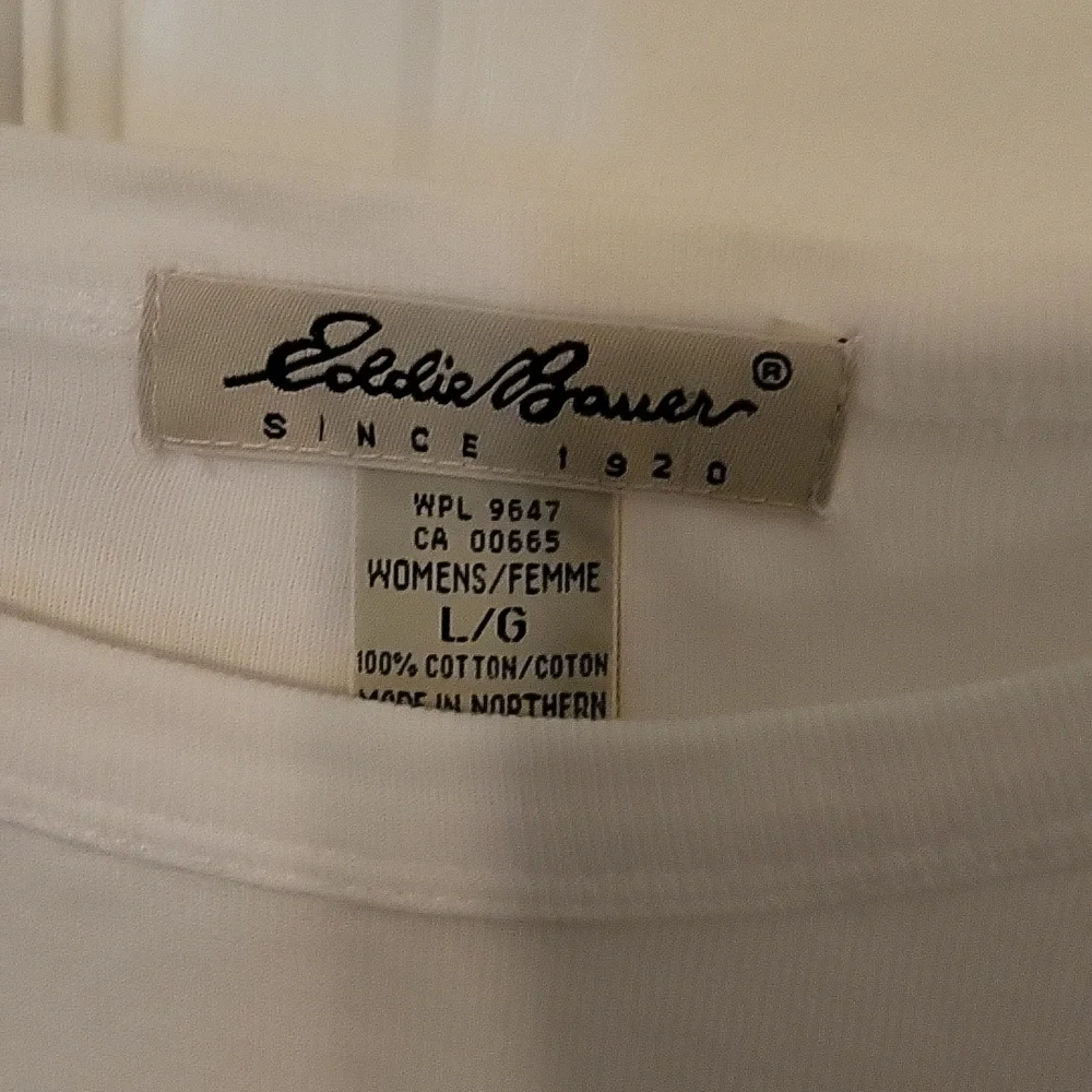 Eddie Bauer Women's Large White Short Sleeve Tee